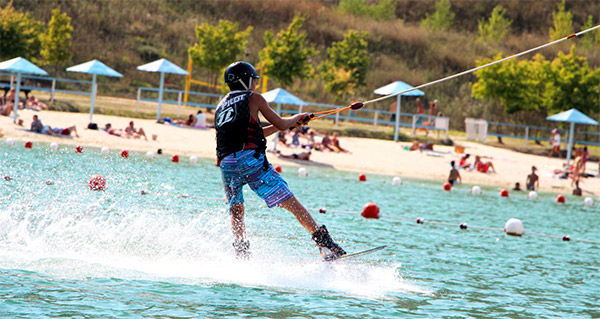 Tonic - Water skiing