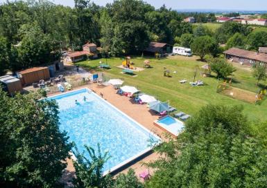 Camping Les Monts d'Albi grande piscine