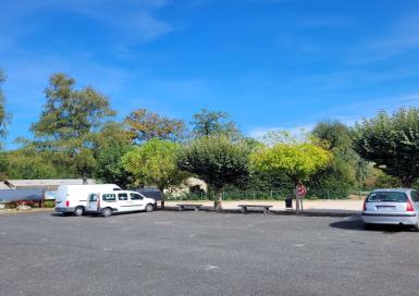 Aire de Stationnement Camping Car St Salvy