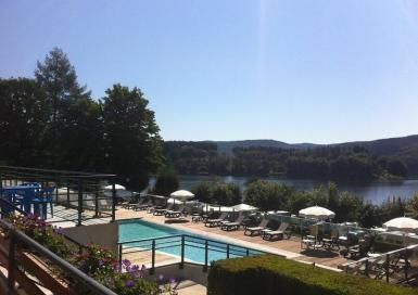 Camping Le Rouquié du Lac piscine