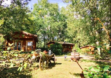 Les Fées du Moulin chalets bois