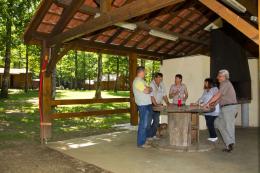 Lacrouzette Barbecue sous terrasse couverte