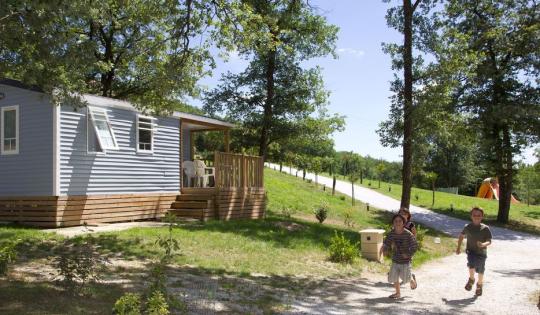 Saint Pierre de Rousieux mobile home en foret