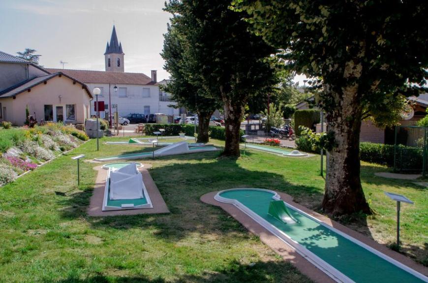 Camping Municipal La Forêt mini golf