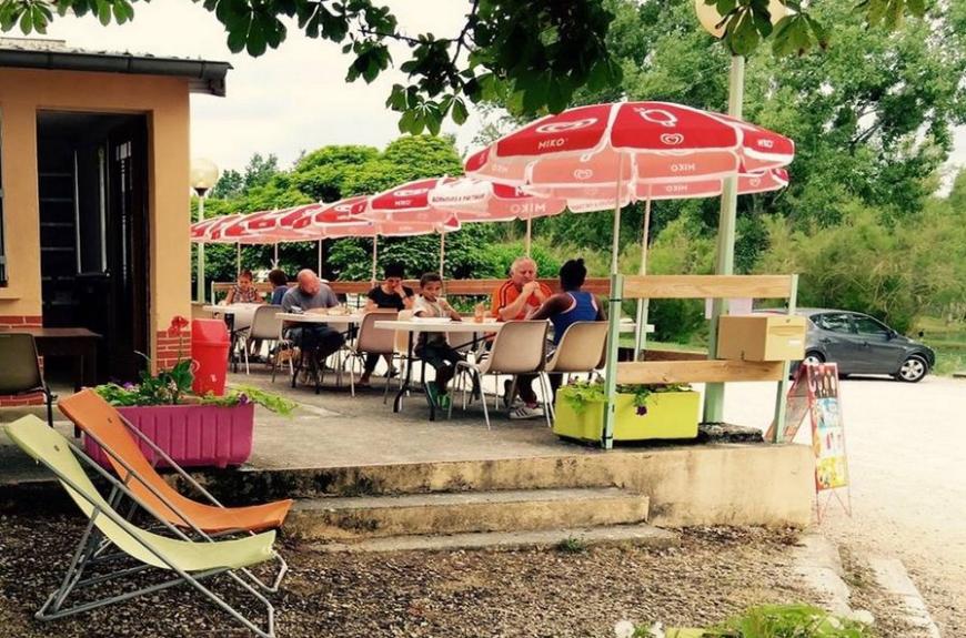 Camping Municipal Les Auzerals snack