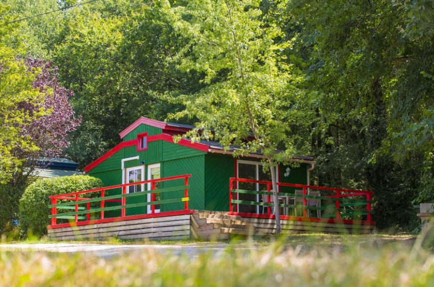 Camping Saint Pierre de Rousieux Chalet bois