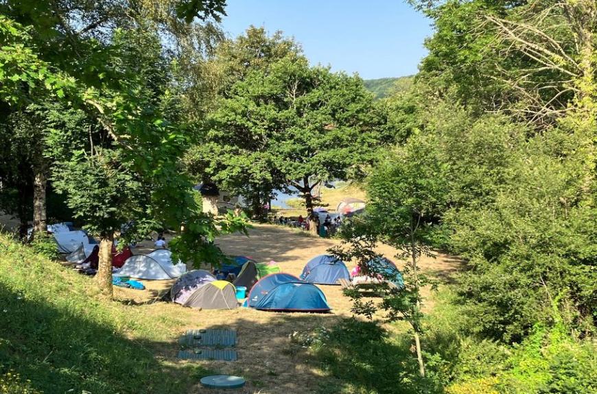 Aire Natruelle des Rives du Laouzas emplacments tente