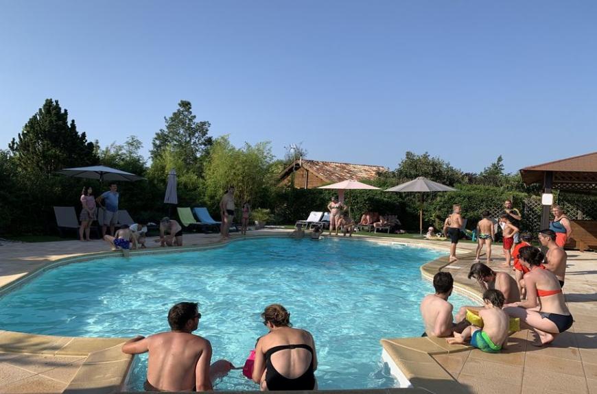 Chalets de Fiolles piscine