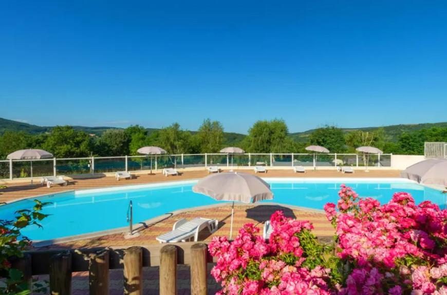 Camping Tohapi Rieumontagné piscine