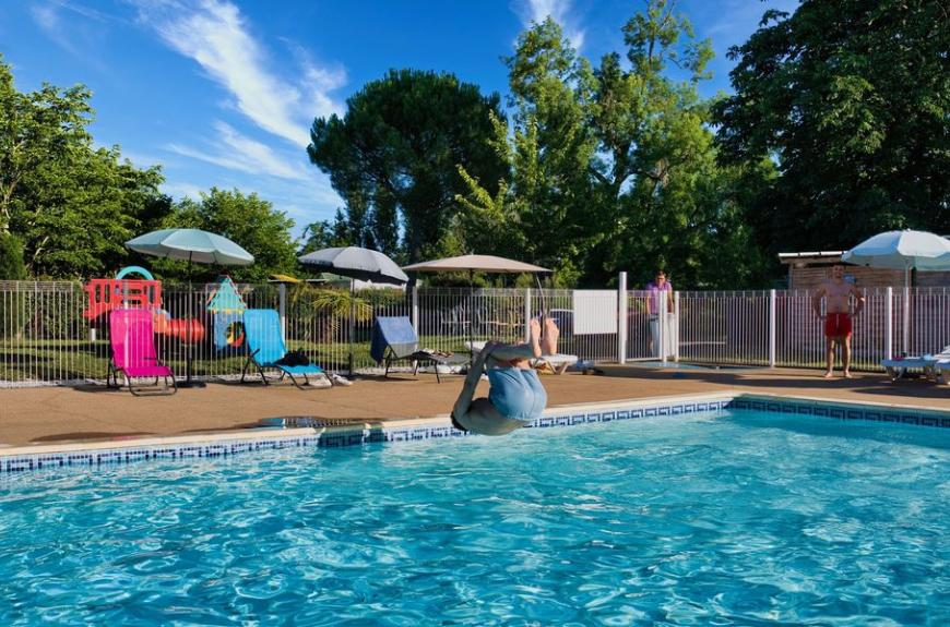 Les Chalets de Gaillac piscine