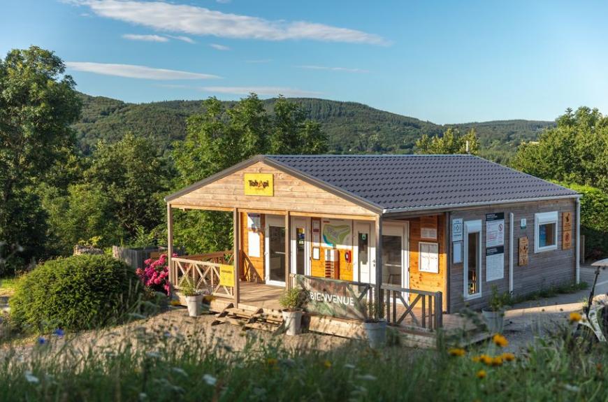 Camping Marvilla Parks Rieumontagné chalet accueil