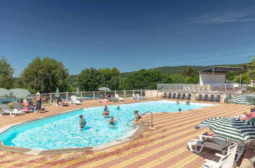 Camping Marvilla Parks Rieumontagné piscine