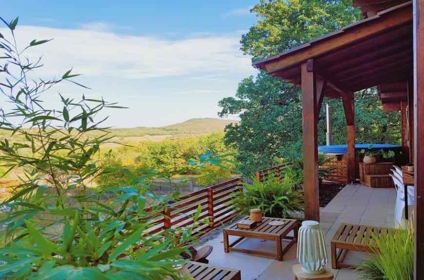 Les Nids de Bonnan  terrasse avec vue