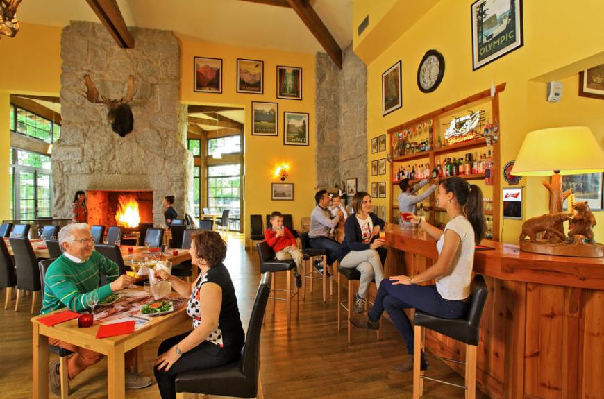 Albirondack Camping Tarn Restaurant