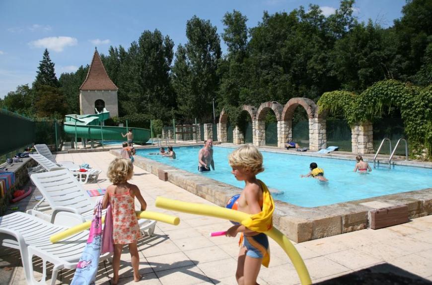Moulin de Julien piscine et enfants