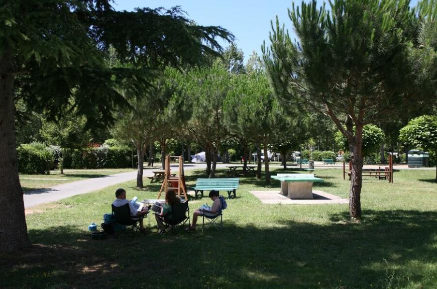 Municipal La Bâtisse jeux enfants et espaces verts