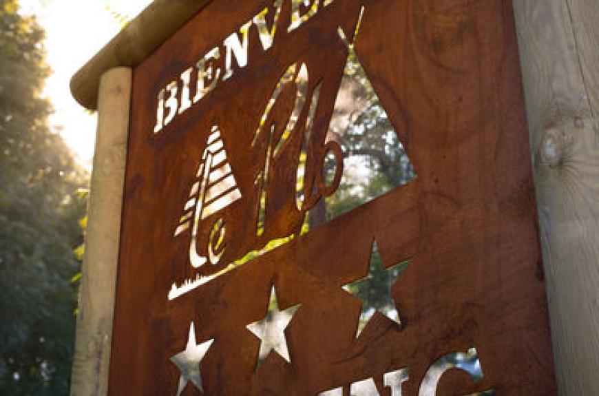 Camping Le Plô panneau entrée