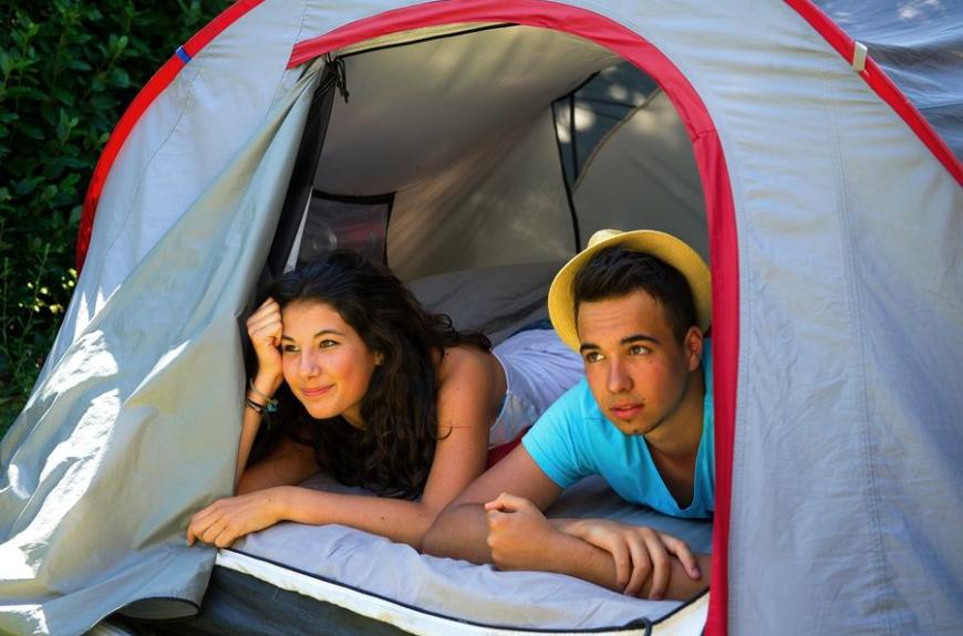 Les Pommiers d' Aiguelèze tente couple