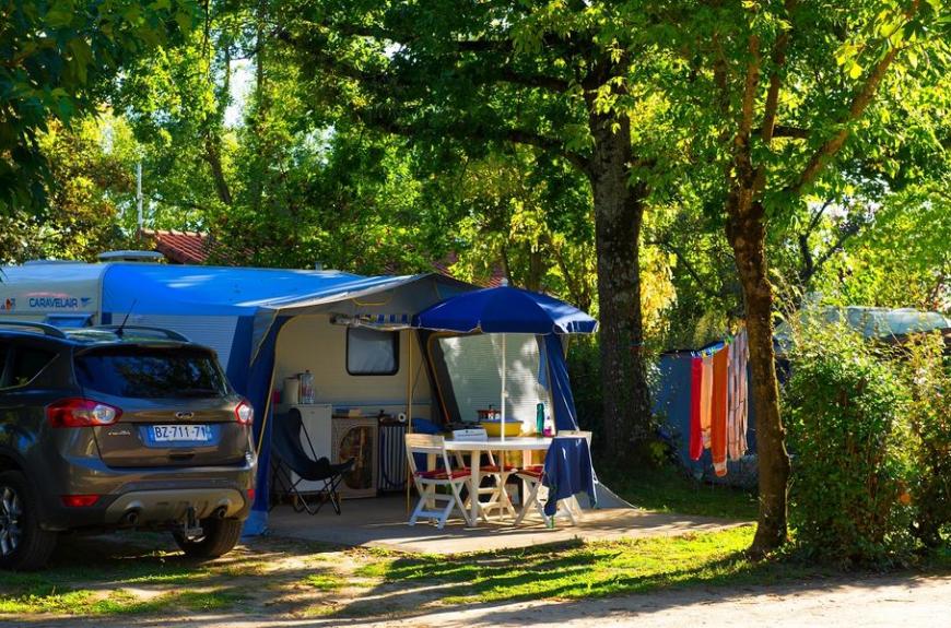 Les Pommiers d' Aiguelèze caravane