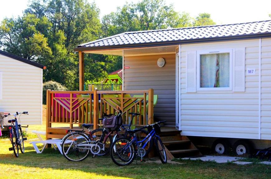 Les Pommiers d' Aiguelèze mobile home avec terrasse