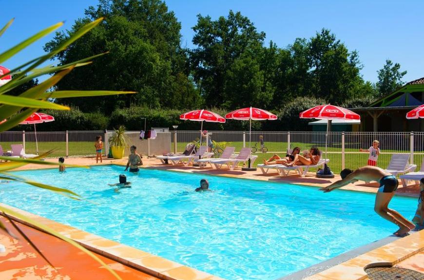 Les Pommiers d' Aiguelèze piscine plongeon