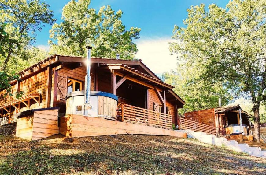 Parc Résidentiel de Loisirs Les Nids de Bonnan_Milhars chalets