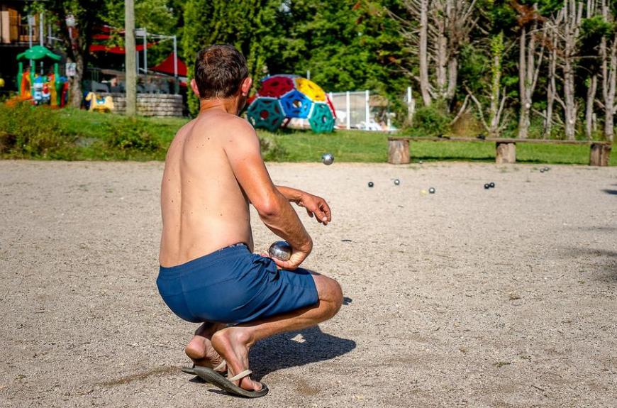 Camping Domaine du Chêne Vert_Castelnau-de-Montmiral pétanque
