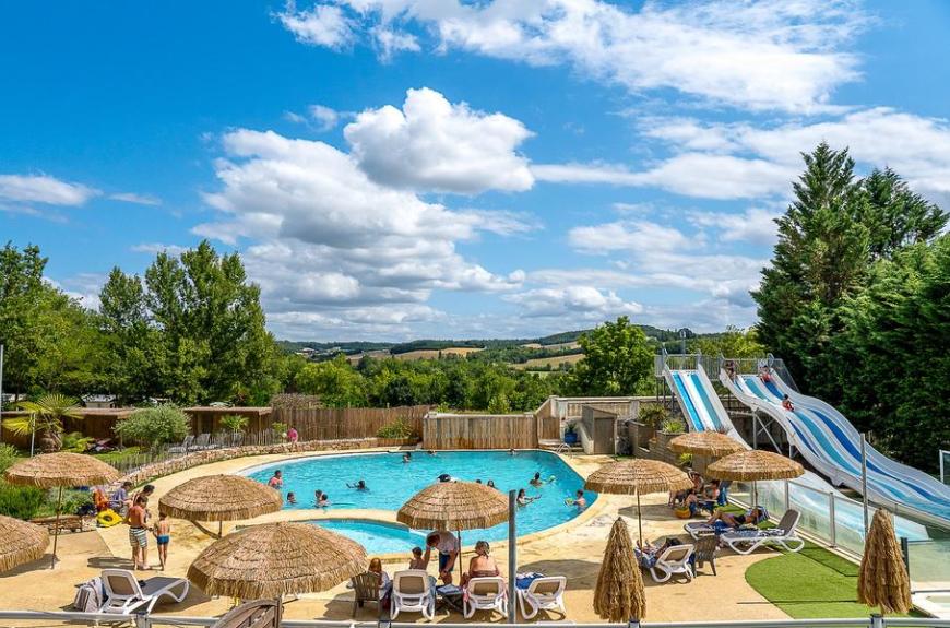 Camping Domaine du Chêne Vert_Castelnau-de-Montmiral piscine et toboggans