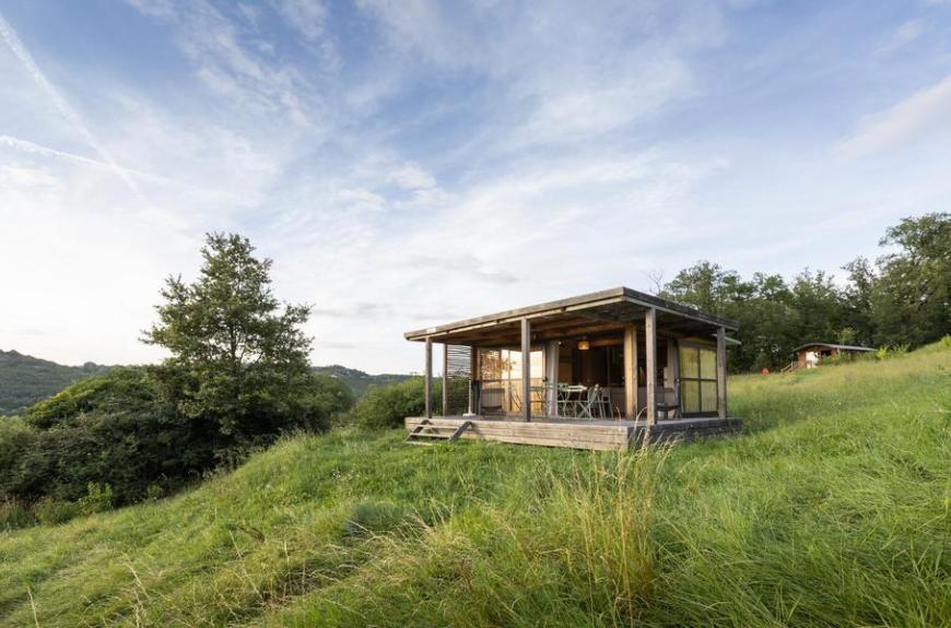 Huttopia Pays de Cordes sur Ciel_Vindrac-Alayrac chalet bois