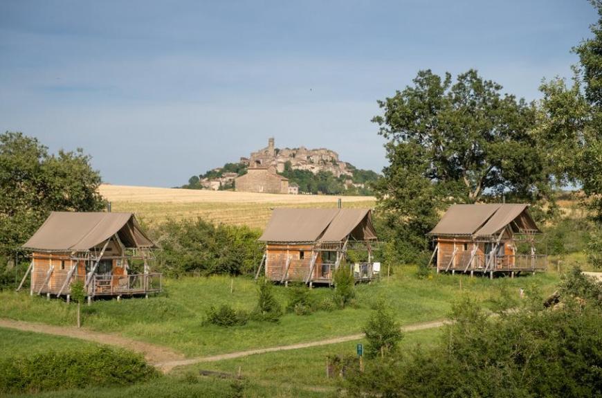 Huttopia Pays de Cordes sur Ciel_Vin cabannes et huttesdrac-Alayrac
