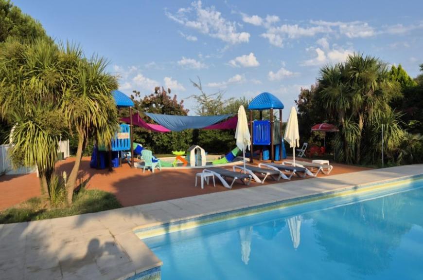 piscine et toboggans