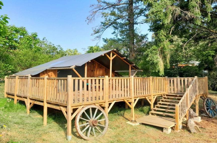 Cabane perchée sur pilotis