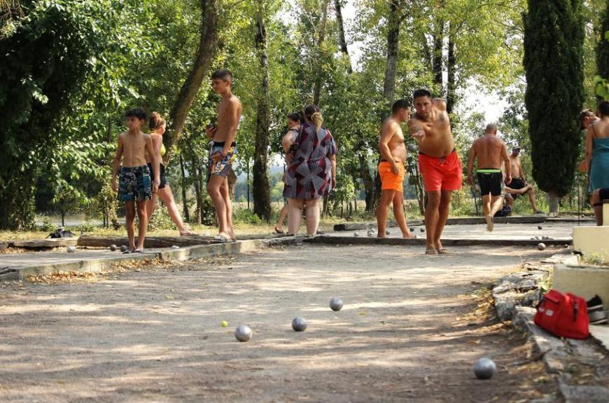 Camping Le Plan d'Eau Saint-Charles_Damiatte pétanque