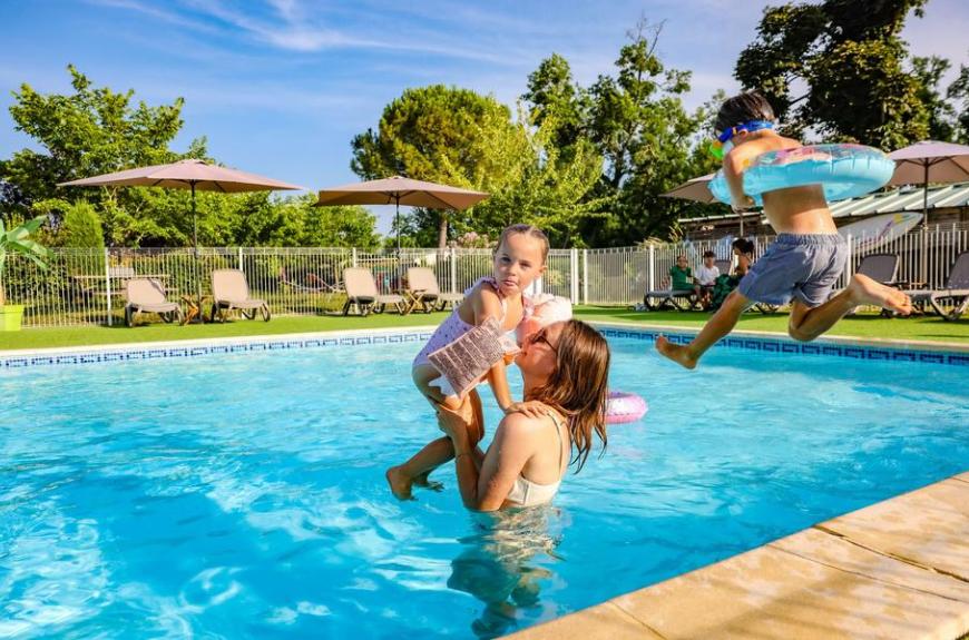 Les Chalets de Gaillac_Gaillac piscine tranquille