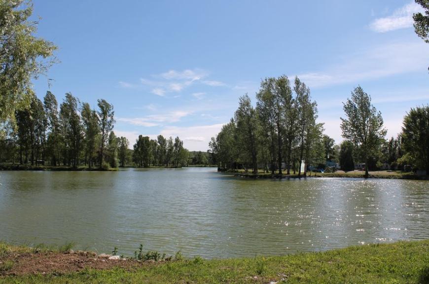 Lac Camping Plan d'Eau St Charles
