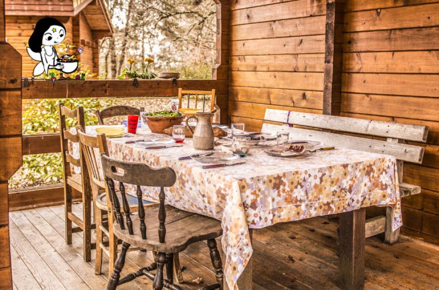 Les Fées du Moulin terrasse extérieure