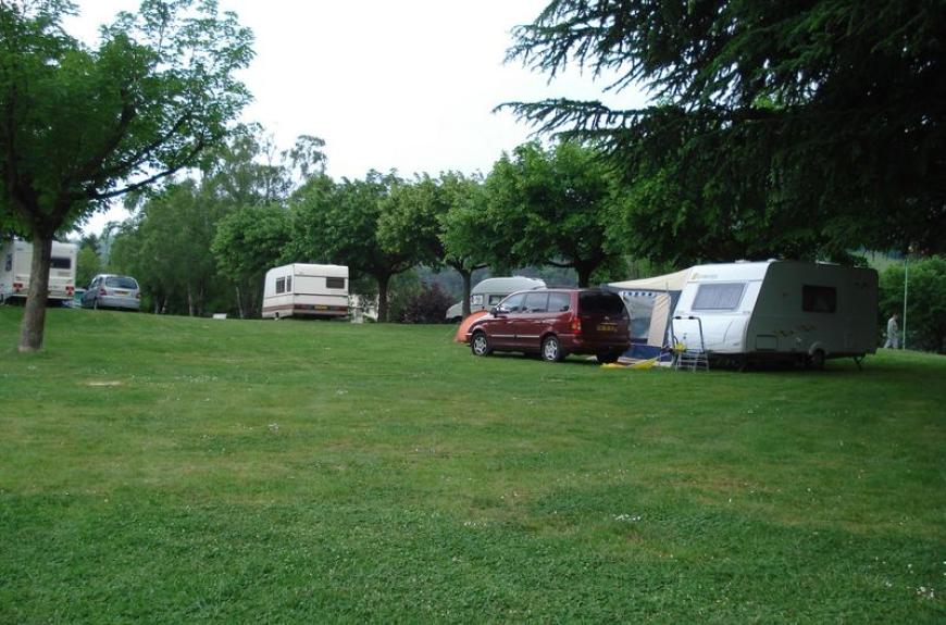 Camping Vallée du Thoré caravanes