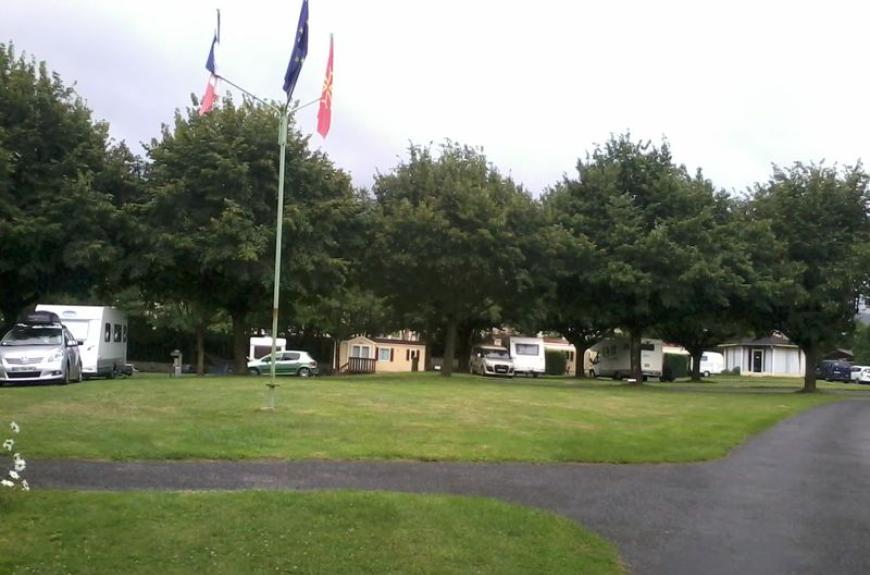 Camping Vallée du Thoré allées