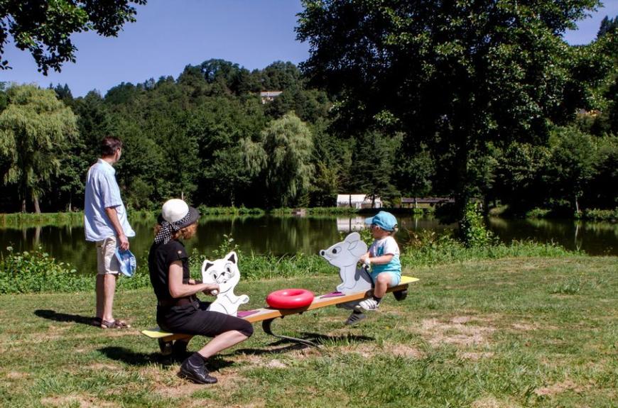 Camping Municipal la Rabaudié jeux enfants