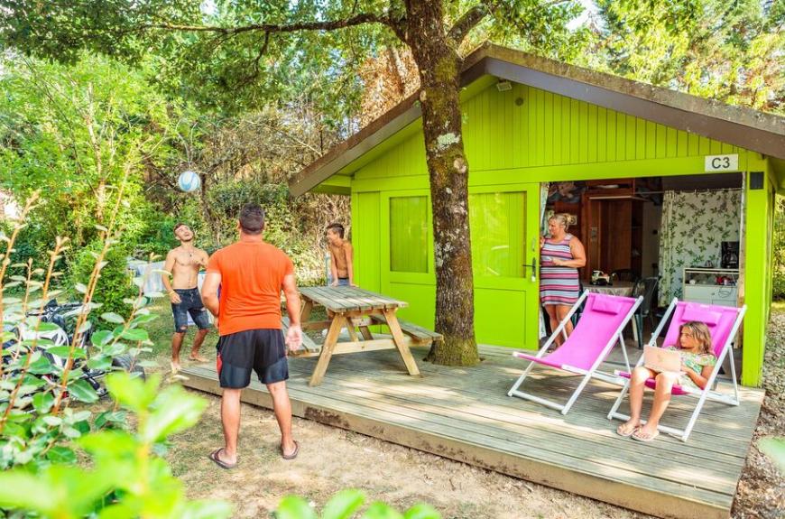 Camping Les Pommiers cabanon