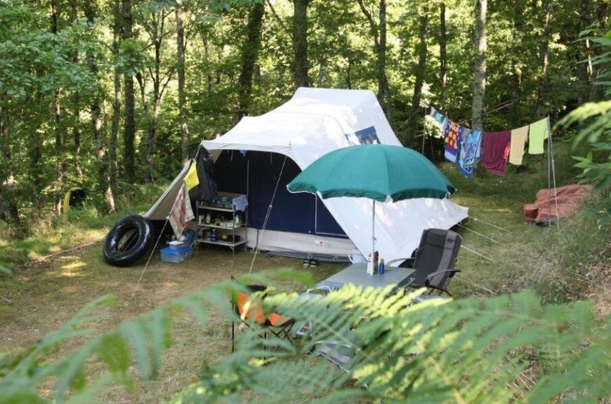 Camping Domaine Les Clots grande tente