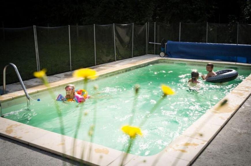 Camping les Tarrasses du Viaur piscine