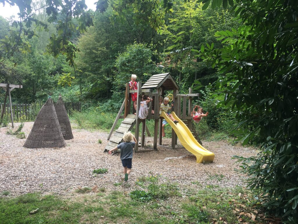 Camping Les Clots aire de jeux enfants
