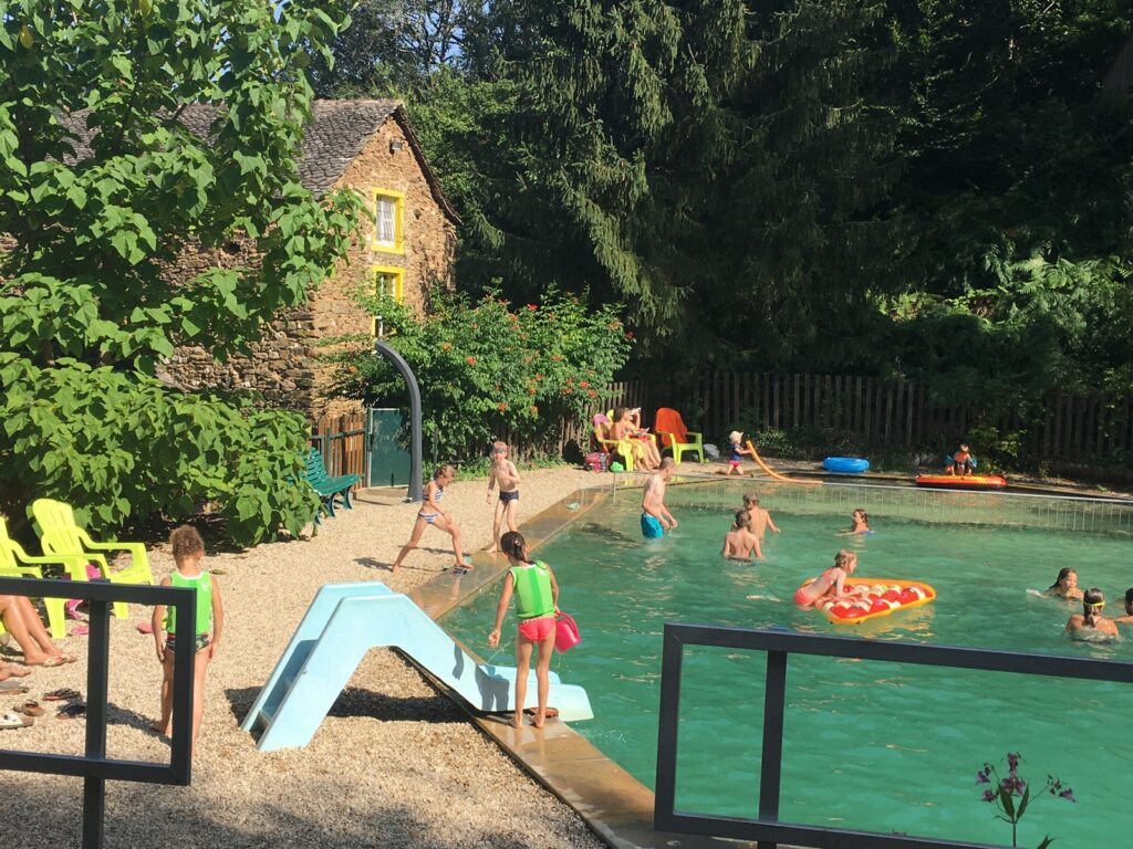 Camping Les Clots piscine enfants