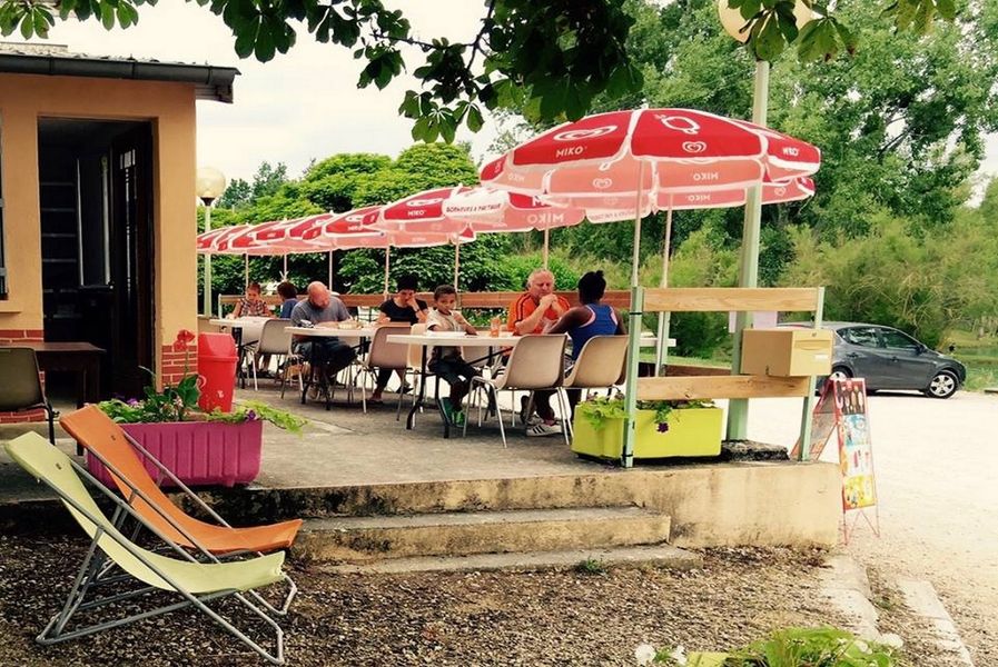 Camping Municipal Les Auzerals snack