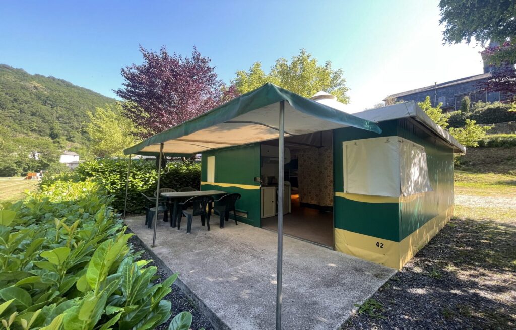 Camping Le Jardin bungalow toilé