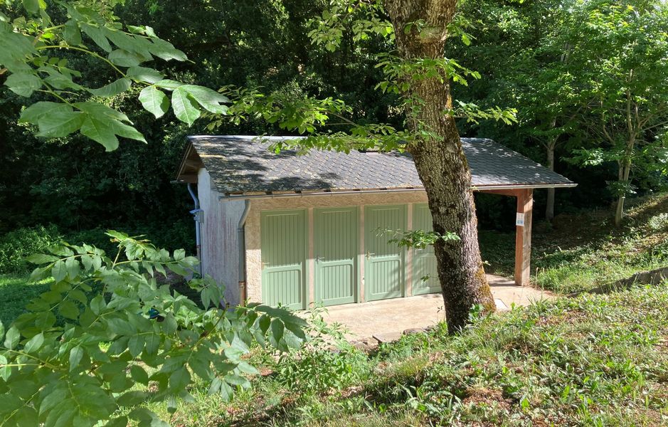 Aire Natruelle des Rives du Laouzas sanitaires