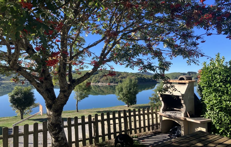 PRL des Rives du Lac du Laouzas barbecue