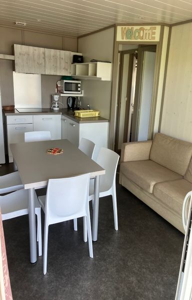 PRL des Rives du Lac du Laouzas intérieur salon