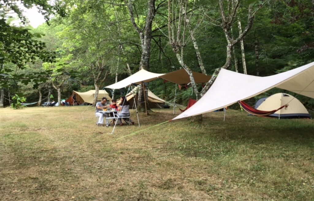 Camping Domaine Les Clots emplacements tente